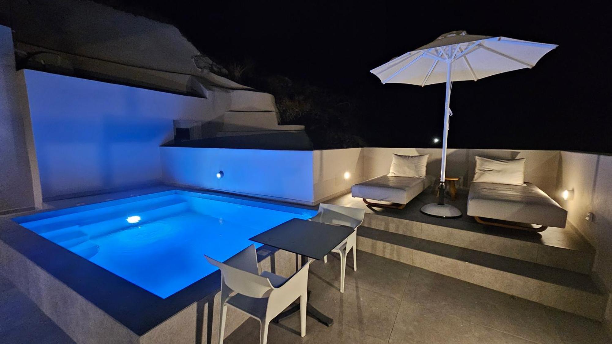 Petroma Cave Suites Vourvoúlos Exterior foto